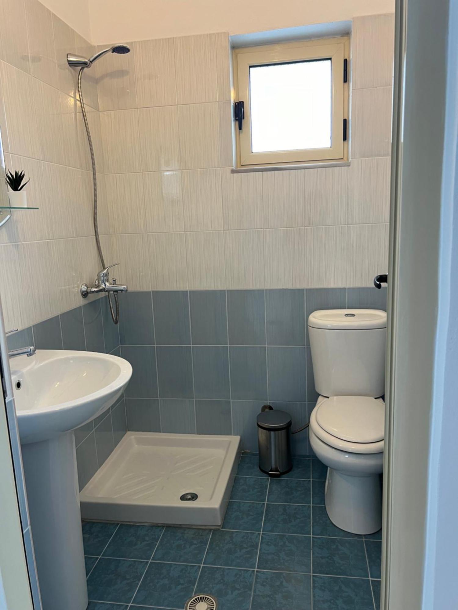Helios Rooms Sarandë Exterior foto